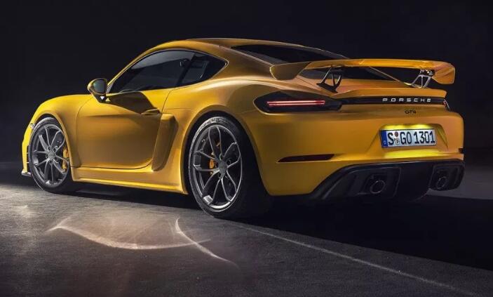 Porsche推出全新718 Cayman GT4 和 718 Spyder-锋巢网