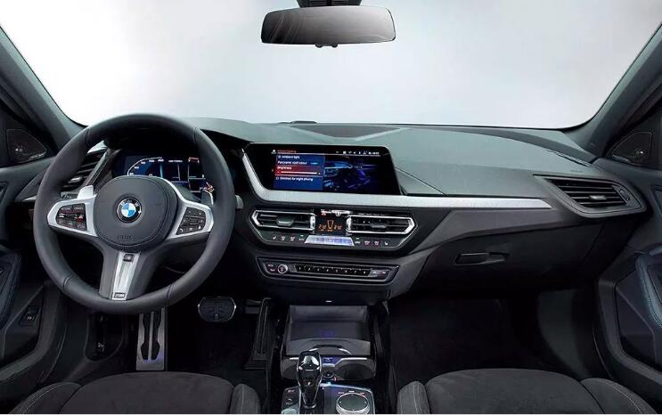 BMW 全新 1 系入门级车型登场-锋巢网